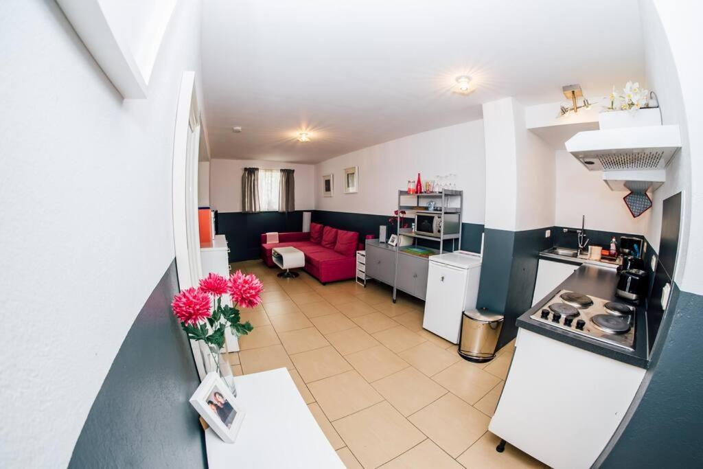 Apartment At Rostock - Pink المظهر الخارجي الصورة